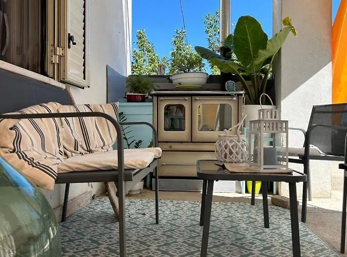 La Collina In Stanza - 3*